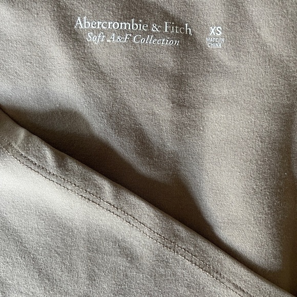 A&F XS - Picture 3 of 3